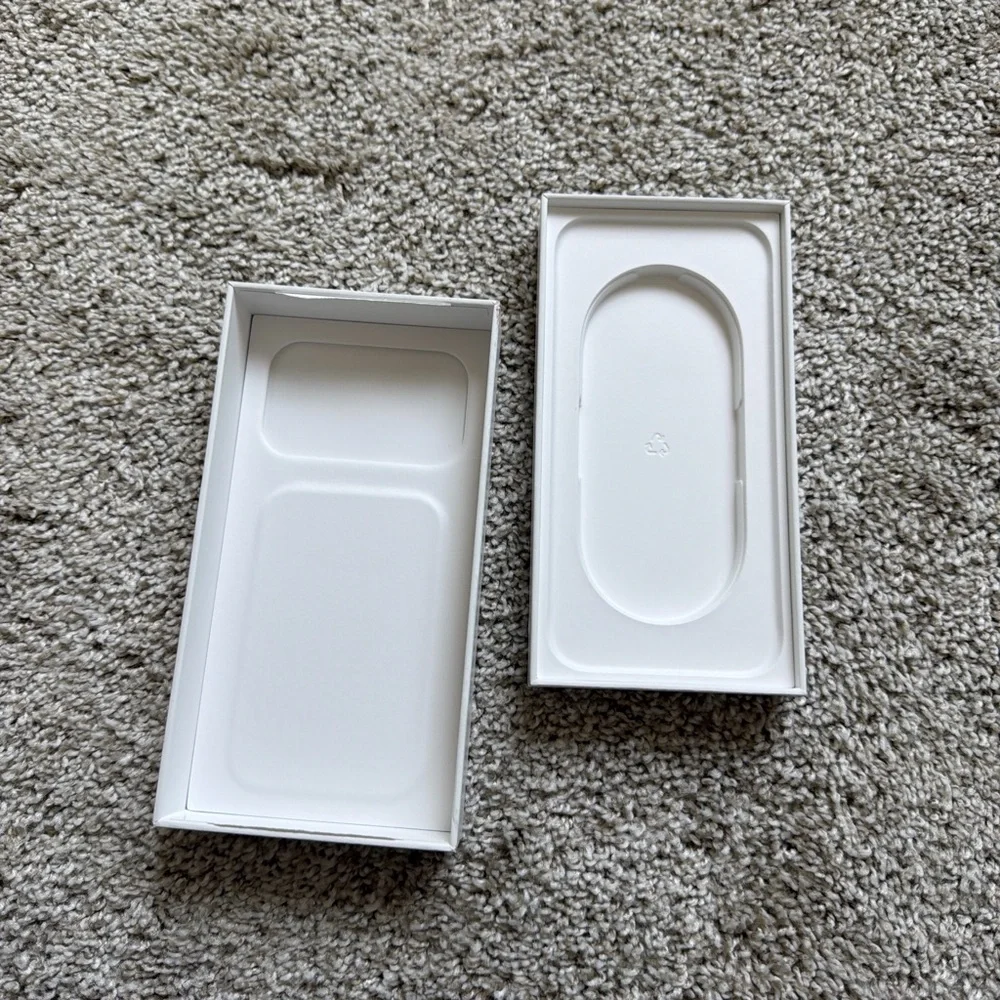 iPhone 17 Pro Max box only